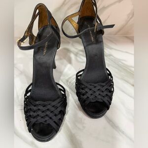 BCBG Black Satin dressy 👠 Heels